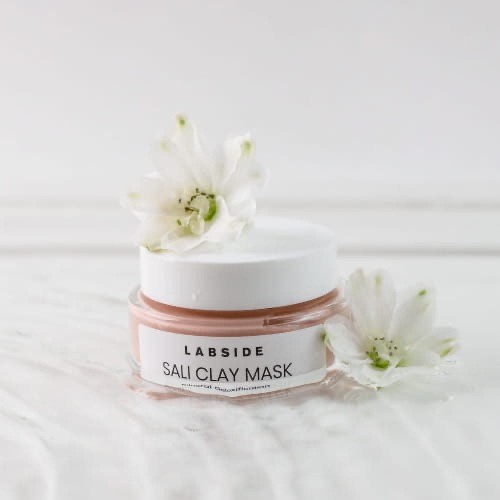 Słoiczek oczyszczającej maski z glinki Sali Clay Mask od Labside